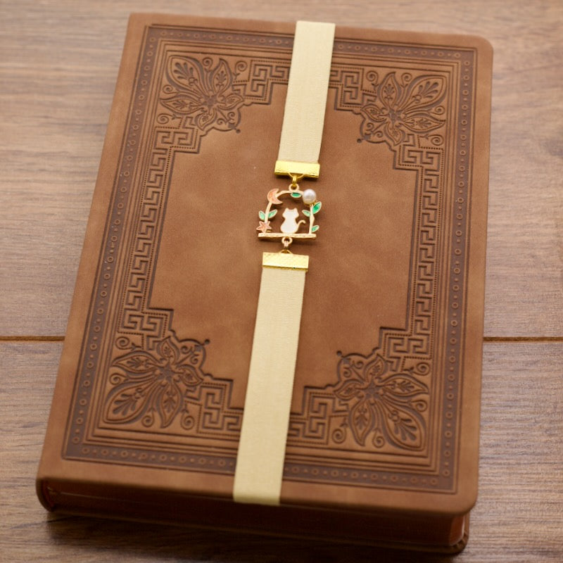 Cute Cat Elastic Bookmark